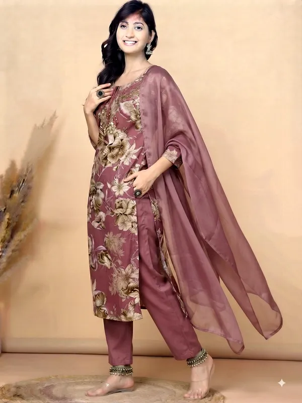 Maroon_Floral_Printed_Kurta_with_Pant_and_Silk_Dupatta_Set_for_Women_|_Festive_Ethnic_Wear