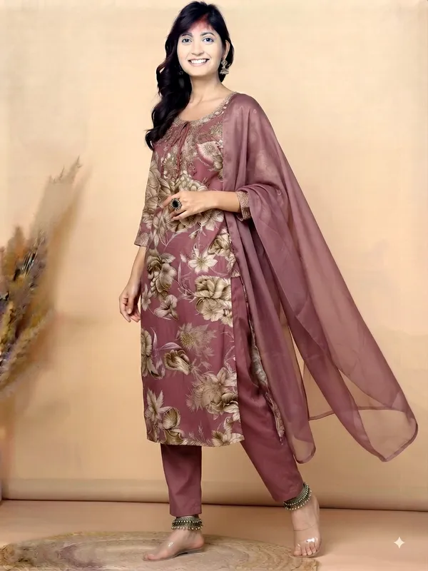 Maroon_Floral_Printed_Kurta_with_Pant_and_Silk_Dupatta_Set_for_Women_|_Festive_Ethnic_Wear