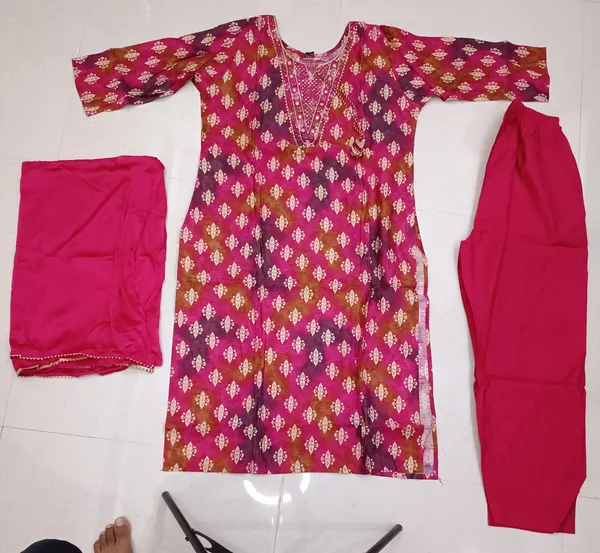 Pink_Printed_Ethnic_Kurta_Set_for_Women