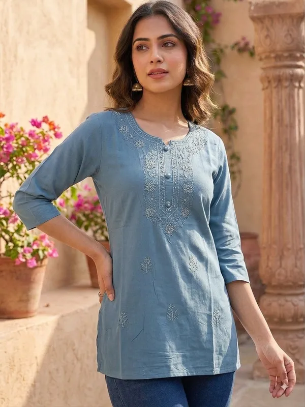 Blue_Cotton_Straight_Embroidered_Kurti_For_Women