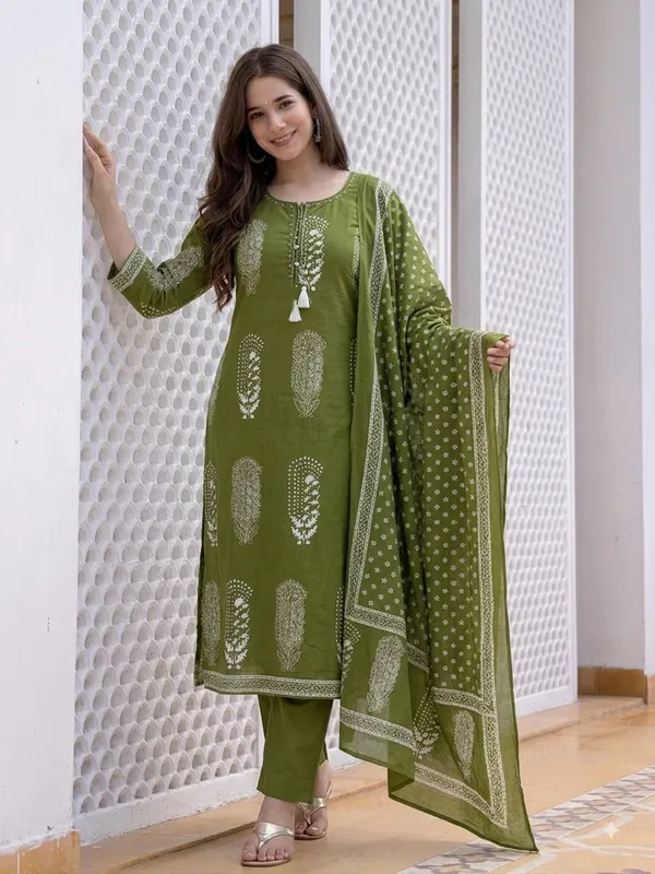 Olive_Green_Cotton_Printed_Kurti_Set_For_Women