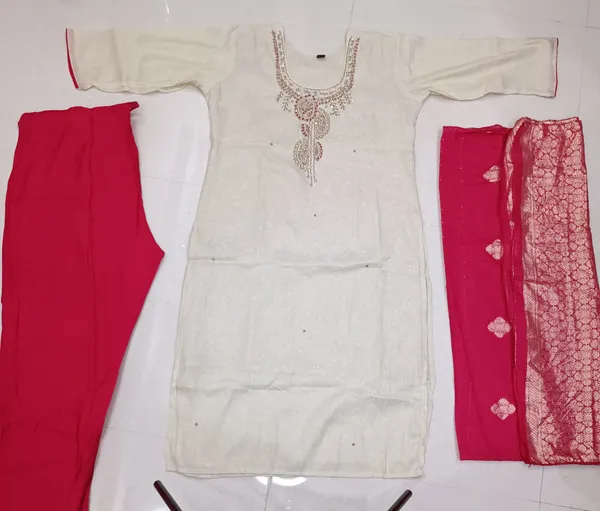 White_Embroidered_Kurta_Set_With_Red_Dupatta_For_Women