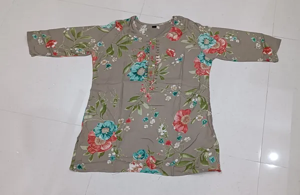 Grey_Floral_Print_Straight_Kurti_for_Women