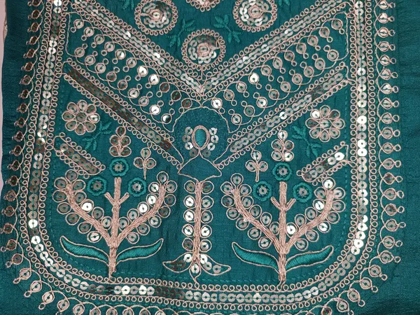 Teal_Embroidered_Ethnic_Kurta_Set_for_Women