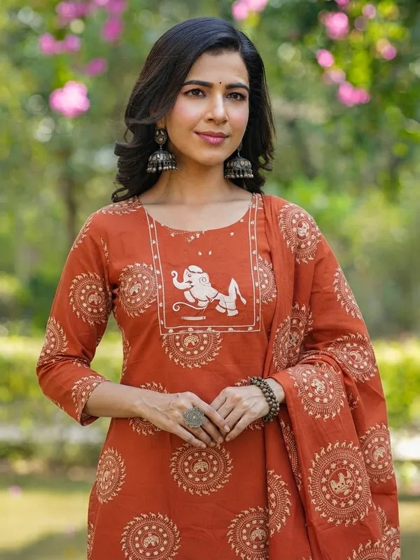 Premium_Red_Cotton_Ethnic_Kurta_Set_with_Elephant_Print_and_Dupatta_for_Women