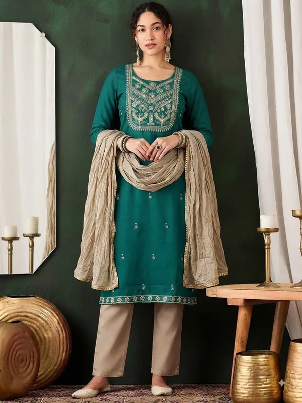 Luxury_Embroidered_Teal_Green_Kurta_Set_with_Dupatta_–_Premium_Ethnic_Outfit_for_Special_Occasions