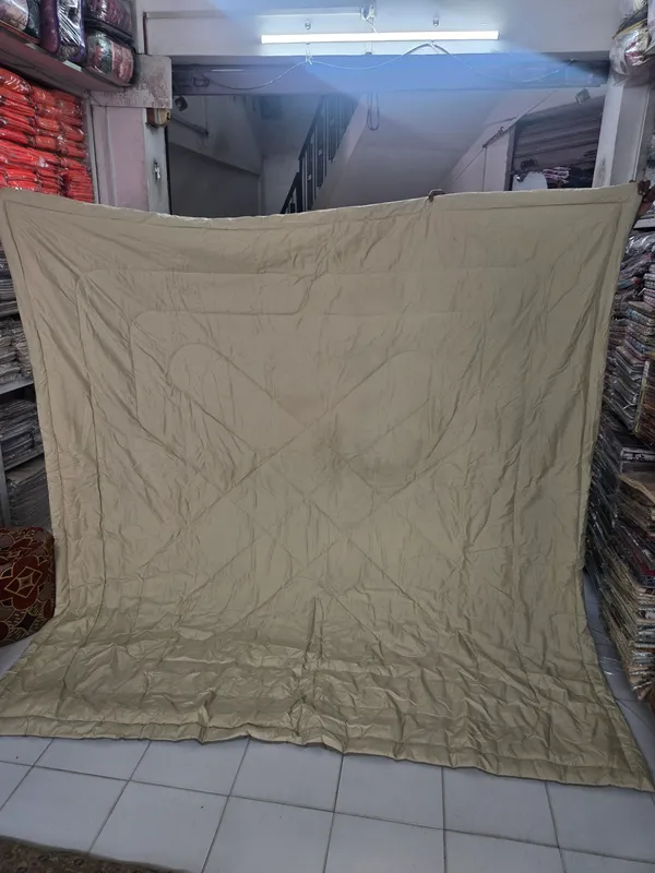 double_bed_comforter_plain