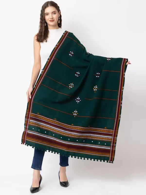 Green_Woolen_Traditional_Shawl_For_Women