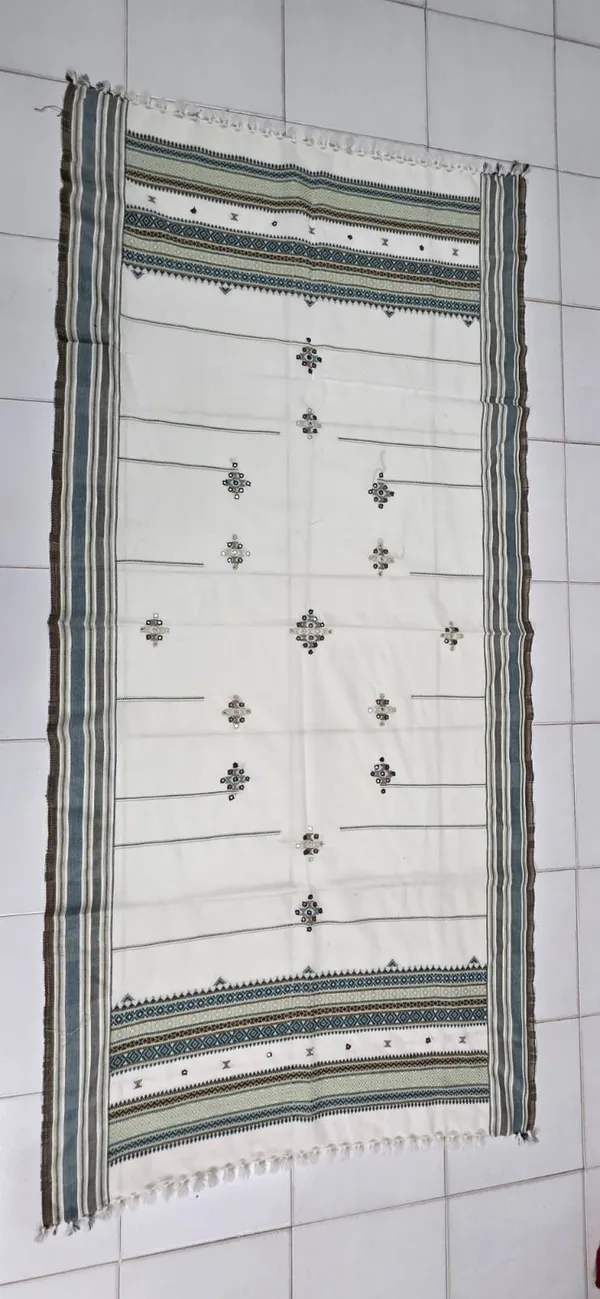 chaumukh_with_hand_mirr_mirror