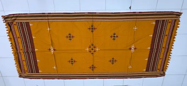 chaumukh_with_hand_mirr_mirror