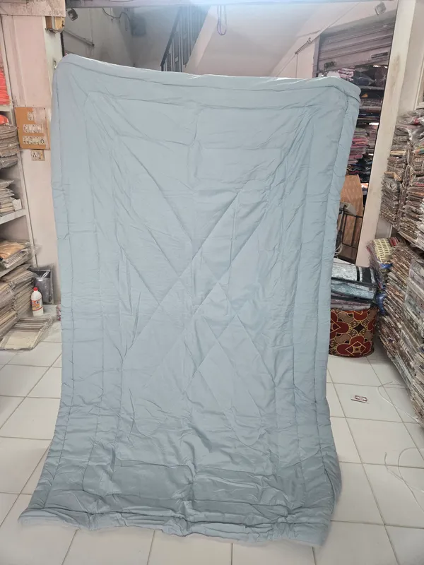 single_bed_comforter_plain