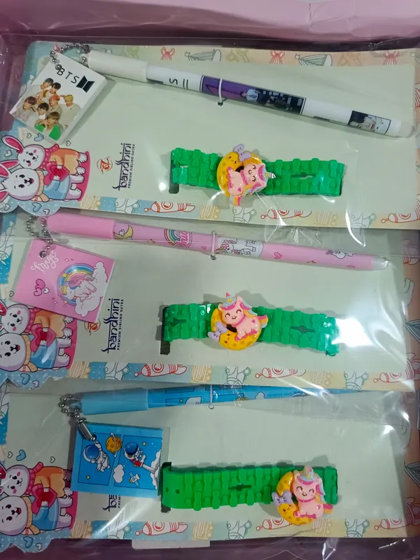 Green_Cartoon_Print_Kids_Watch_Set_With_Pens