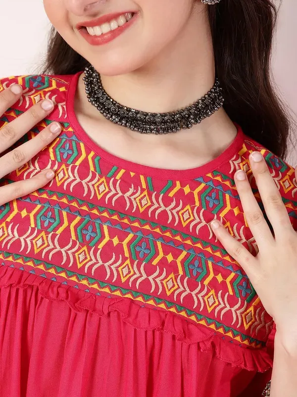 Rani_Rayon_Floral_Embroidery_Round_Neck_Casual_Top_For_Girls