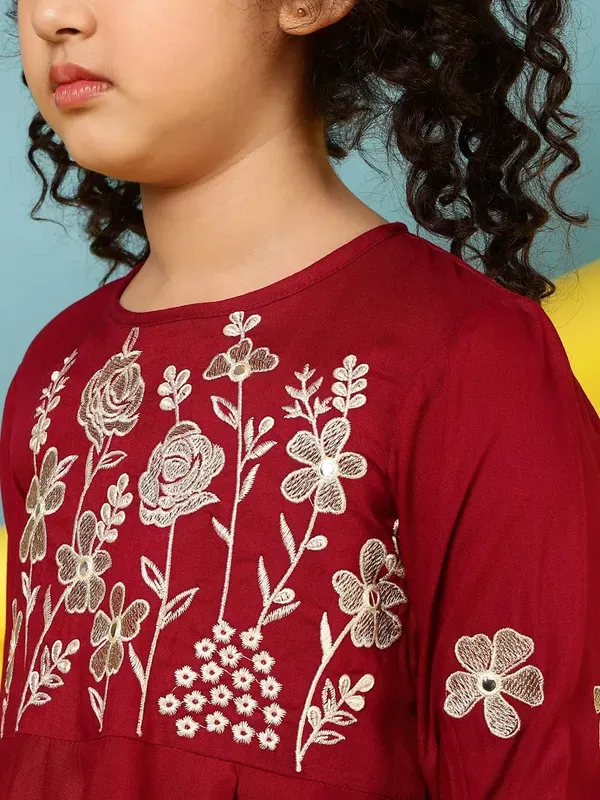 Maroon_Embroidered_Regular_Fit_Round_Neck_Casual_Top_For_Girls