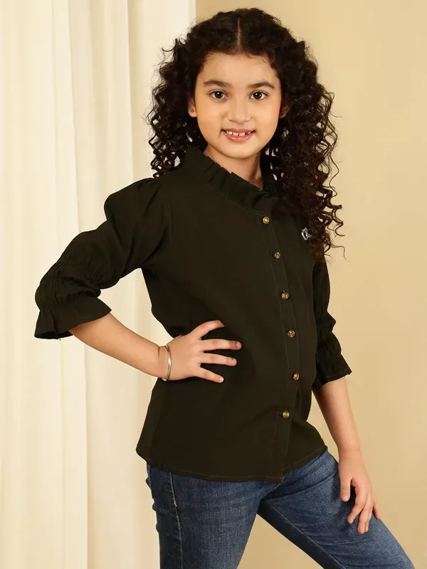 Olive_Green_Solid_Regular_Fit_Mandarin_Neck_Casual_Top_For_Girls