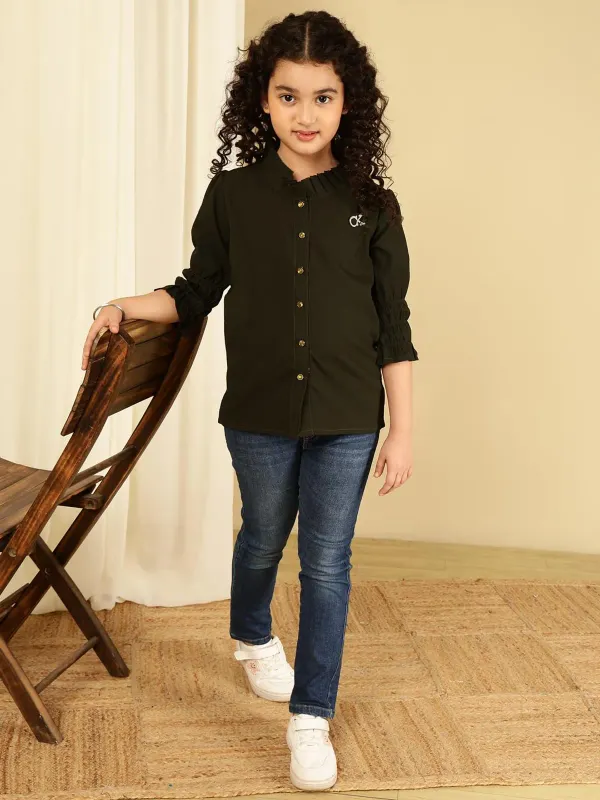 Olive_Green_Solid_Regular_Fit_Mandarin_Neck_Casual_Top_For_Girls