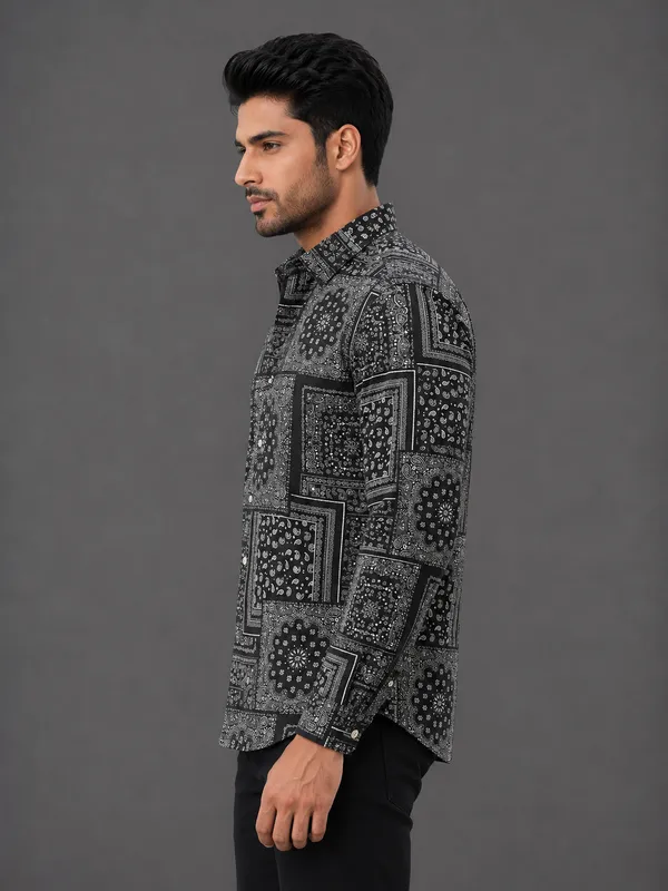 Black_Printed_Regular_Fit_Shirt_for_Men