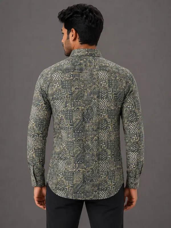 Grey_Geometric_Print_Casual_Shirt_for_Men