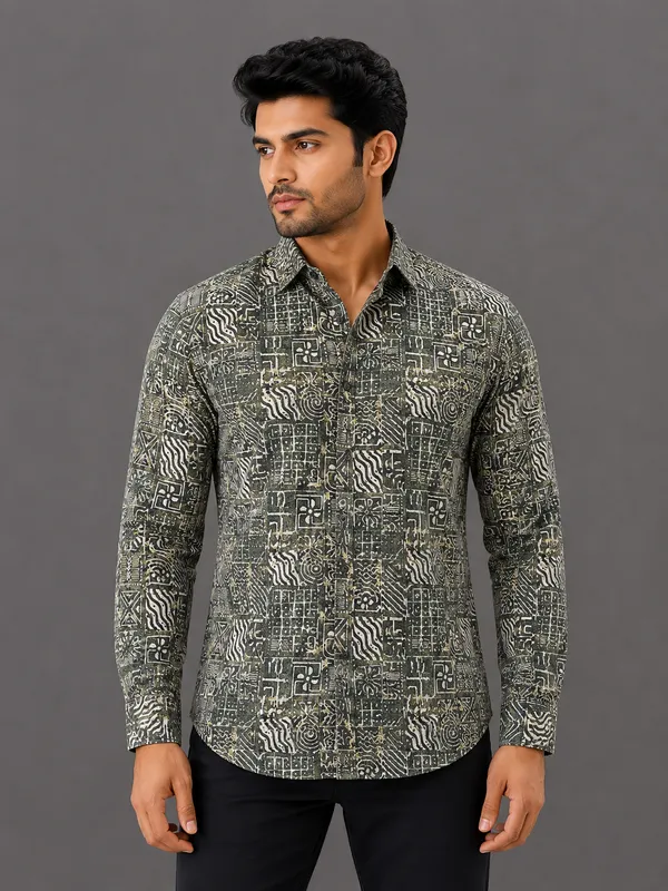 Grey_Geometric_Print_Casual_Shirt_for_Men