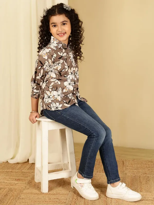 Brown_Floral_Printed_Regular_Fit_Spread_Collar_Casual_Top_For_Girls