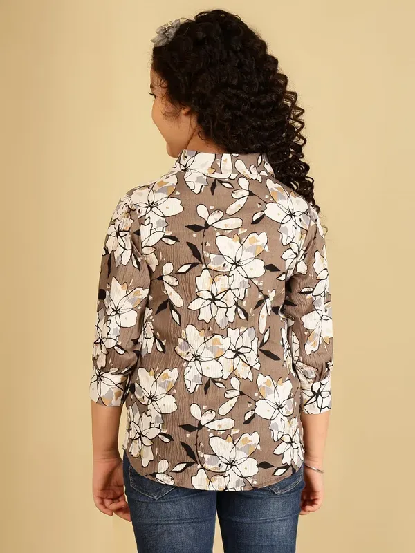 Brown_Floral_Printed_Regular_Fit_Spread_Collar_Casual_Top_For_Girls