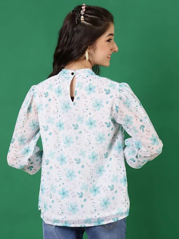 Blue_And_White_Floral_Printed_Round_Neck_Regular_Fit_Pleated_High_Neck_Casual_Top
