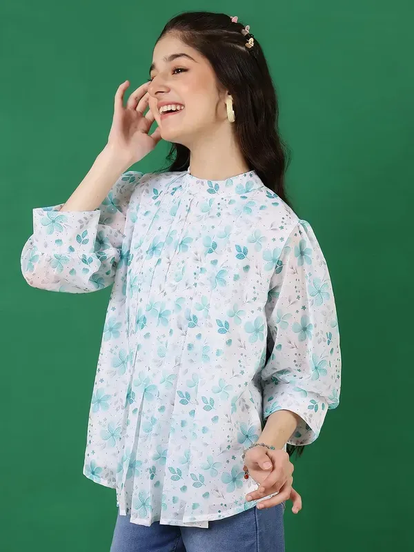 Blue_And_White_Floral_Printed_Round_Neck_Regular_Fit_Pleated_High_Neck_Casual_Top