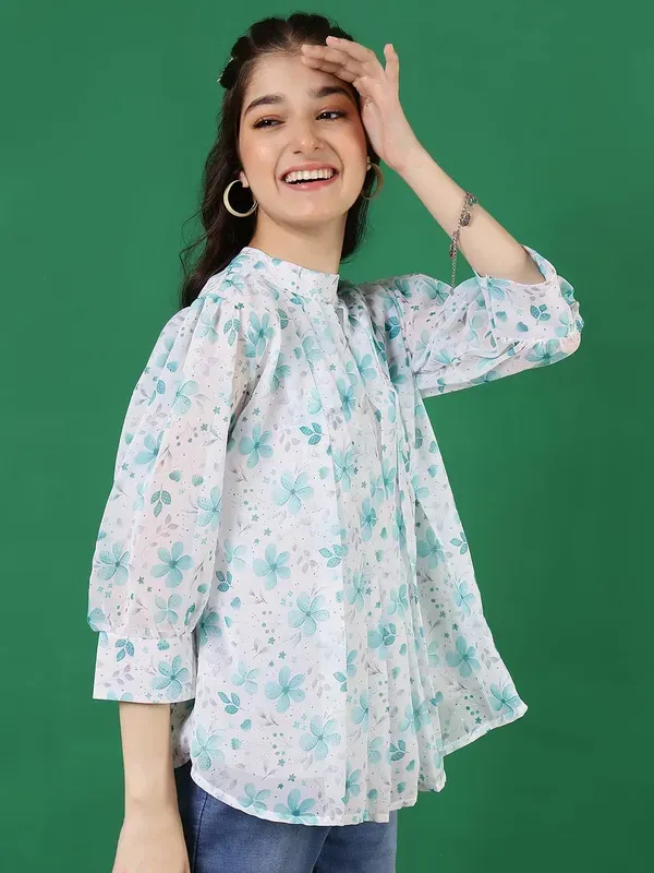 Blue_And_White_Floral_Printed_Round_Neck_Regular_Fit_Pleated_High_Neck_Casual_Top