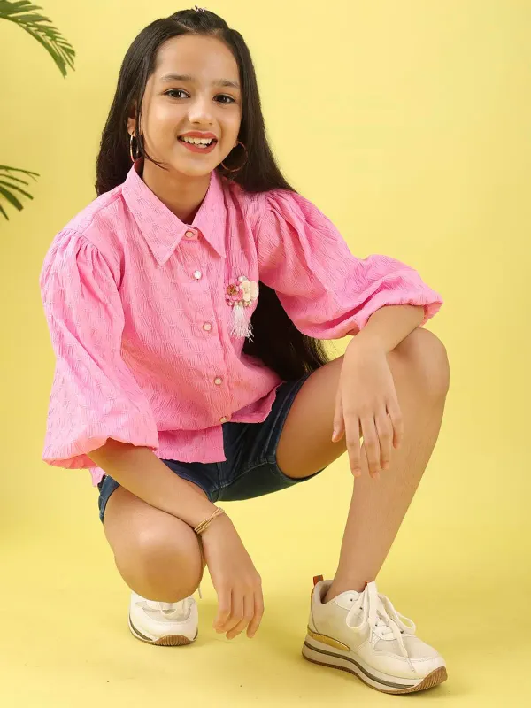 Pink_Textured_Shirt_With_Applique_Puff_Sleeves_Casual_Button_Down_Top_For_Girls