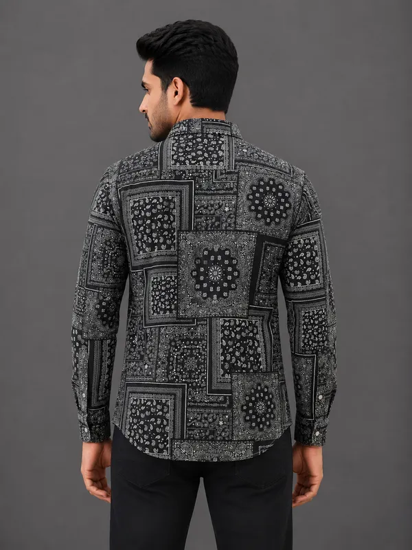 Black_Printed_Regular_Fit_Shirt_for_Men