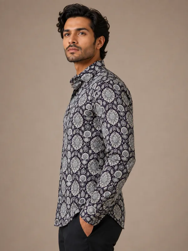 Black_Printed_Regular_Fit_Shirt_for_Men