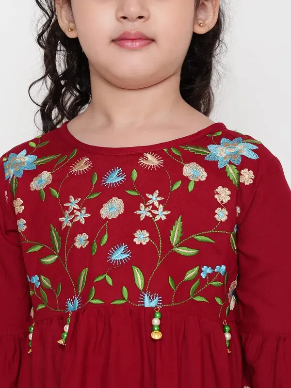 Maroon_Rayon_Floral_Embroidery_Round_Neck_Casual_Top_For_Girls