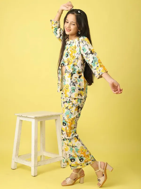 Multicolor_Floral_Printed_Stylish_Blazer_Crop_Top_And_Flared_Pants_Co-Ord_Set_For_Girls