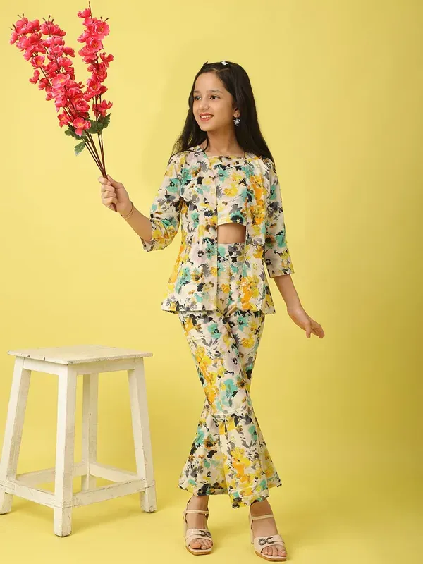 Multicolor_Floral_Printed_Stylish_Blazer_Crop_Top_And_Flared_Pants_Co-Ord_Set_For_Girls