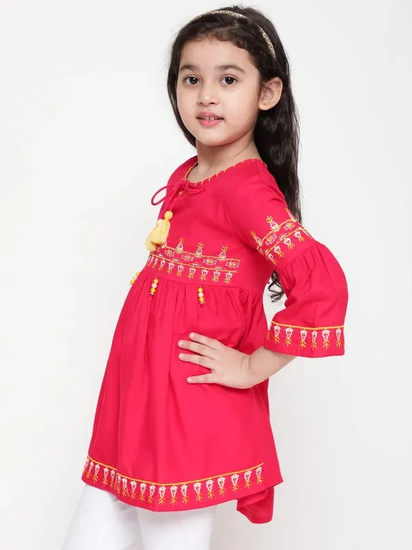 Rani_Rayon_Floral_Embroidery_Round_Neck_Casual_Top_For_Girls