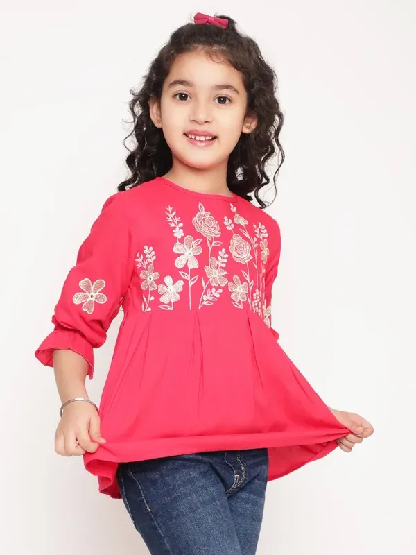 Red_Embroidered_Regular_Fit_Round_Neck_Casual_Top_For_Girls