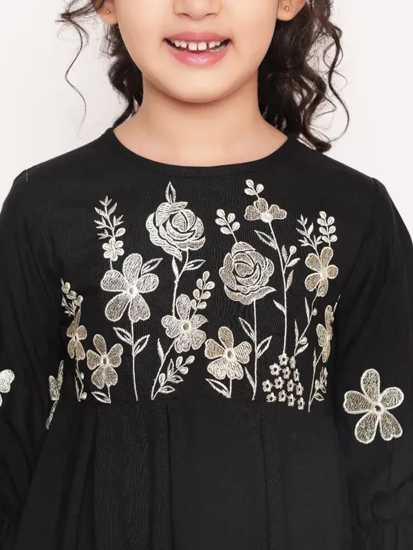 Black_Embroidered_Regular_Fit_Round_Neck_Casual_Top_For_Girls