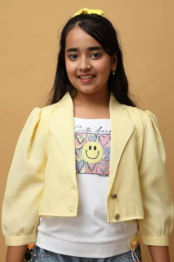 Yellow_Cotton_Blend_Stylish_Jacket_With_Sleeveless_T-Shirt_For_Girls