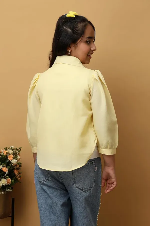 Yellow_Cotton_Blend_Stylish_Jacket_With_Sleeveless_T-Shirt_For_Girls