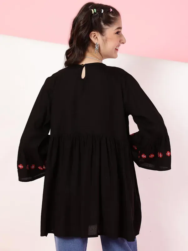 Black_Rayon_Floral_Embroidery_Round_Neck_Casual_Top_For_Girls