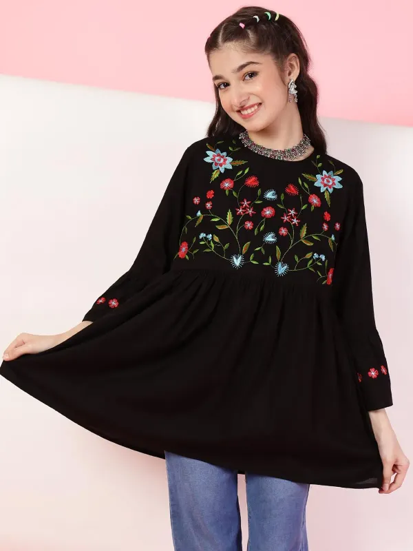Black_Rayon_Floral_Embroidery_Round_Neck_Casual_Top_For_Girls
