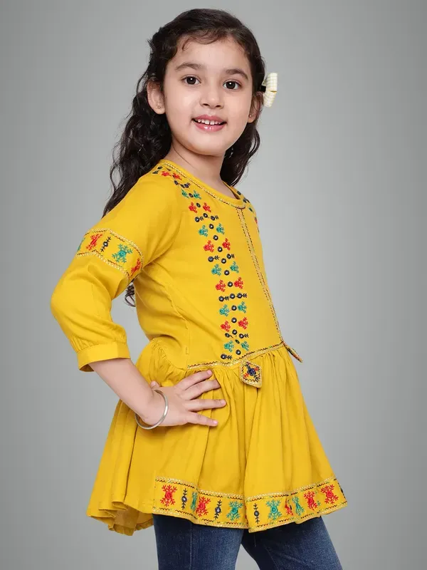 Mustard_Rayon_Floral_Embroidery_Round_Neck_Casual_Top_For_Girls