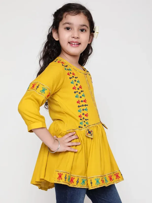 Mustard_Rayon_Floral_Embroidery_Round_Neck_Casual_Top_For_Girls
