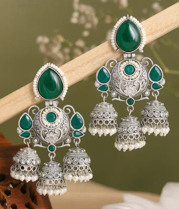 Green_Oxidized_Silver_Tone_Chandelier_Earrings_For_Women