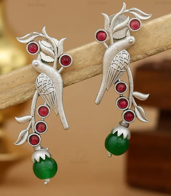 Silver_Tone_Bird_Motif_Drop_Earrings_For_Women