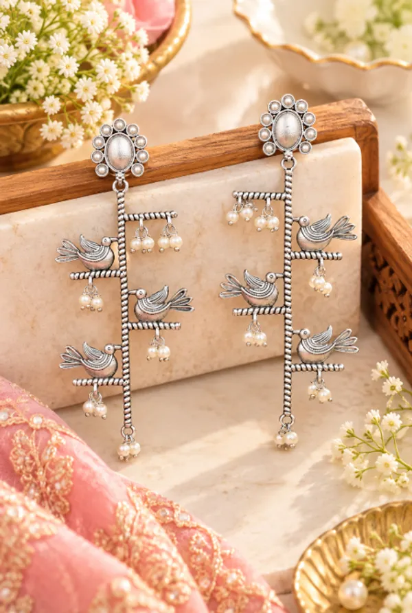 Artistic_Bird-Inspired_Silver_Dangler_Earrings