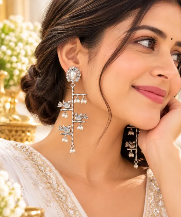 Artistic_Bird-Inspired_Silver_Dangler_Earrings