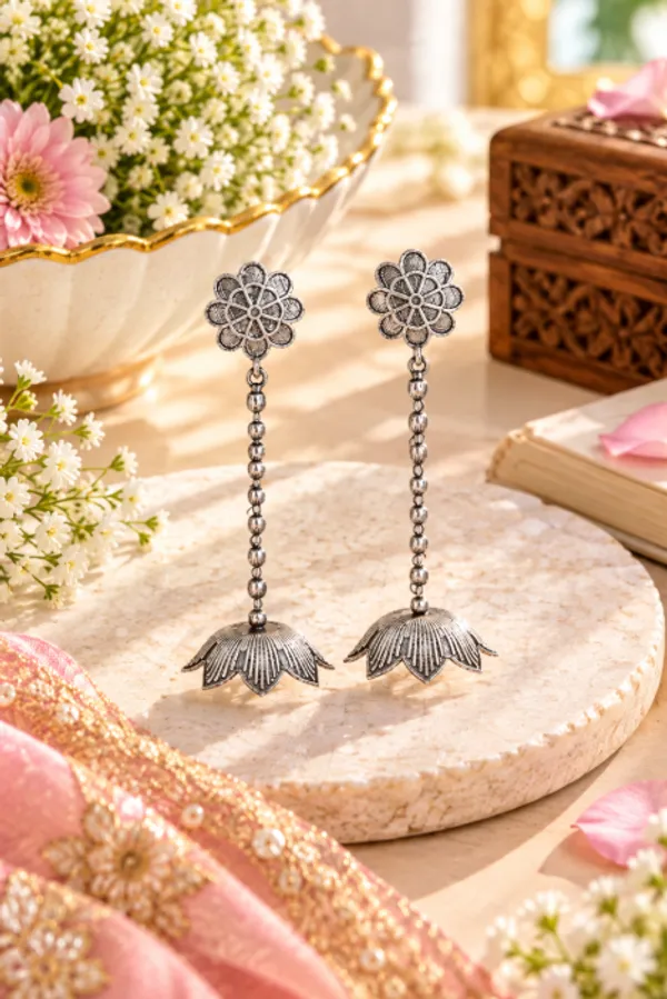 Elegant_Silver_Look-Alike_Jhumki_Earrings