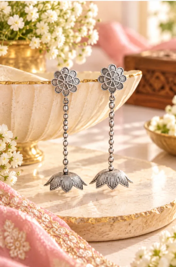 Elegant_Silver_Look-Alike_Jhumki_Earrings