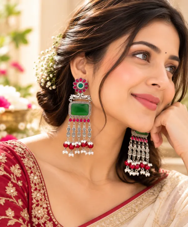 Traditional_Oxidized_Silver_Look-Alike_Dangler_Earrings_(Green_&_Red)